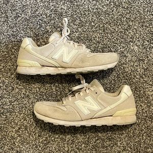 Women’s New Balance Shoes Size 8